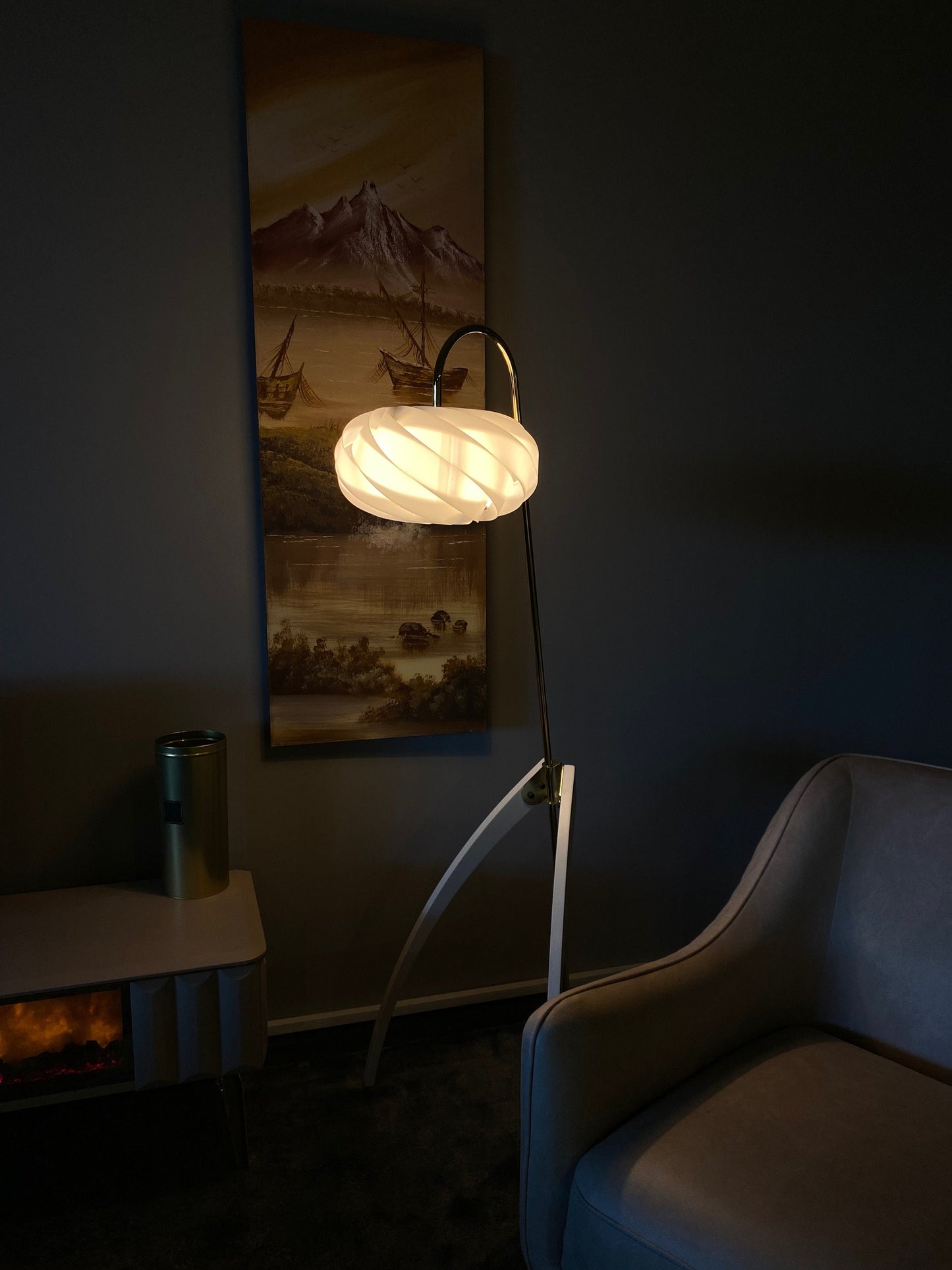 Floor lamp | Mid Century Modern | Luxury Chandelier | Gold Floor light | Modern decor | White Chandelier | Standing Lamp | Tripod light