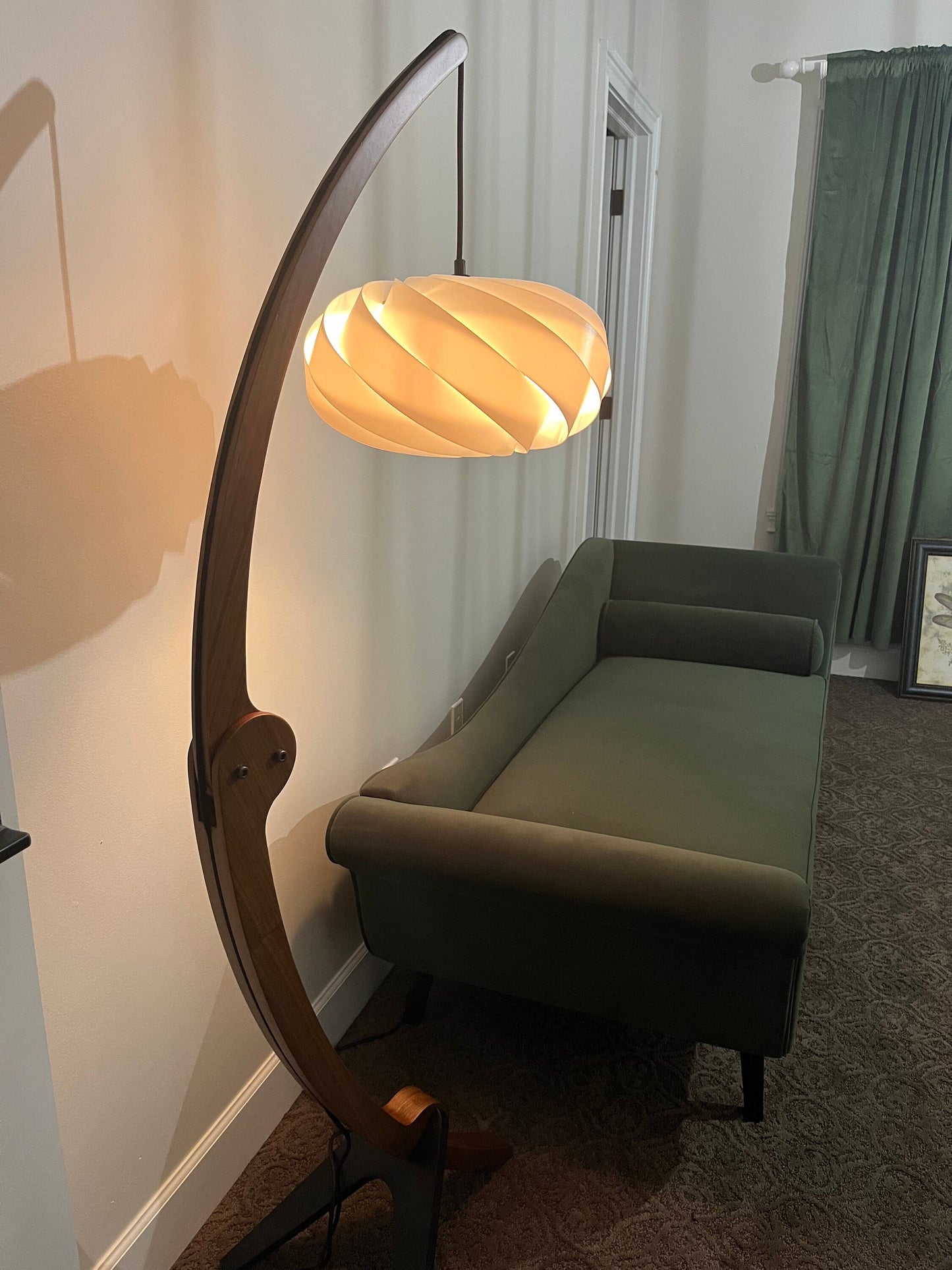 Wood floor lamp | Wood light | Mid Century Modern | White lamp | Natural Wood | Scandinavian design | Minimalist lifestyle | Unique lamp